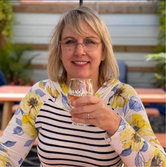 Meet your Posher, Kristie - Picture 1 of 1